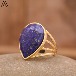 Affluent Teardrop Stone Ring