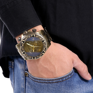 Affluent Men Quartz Watches