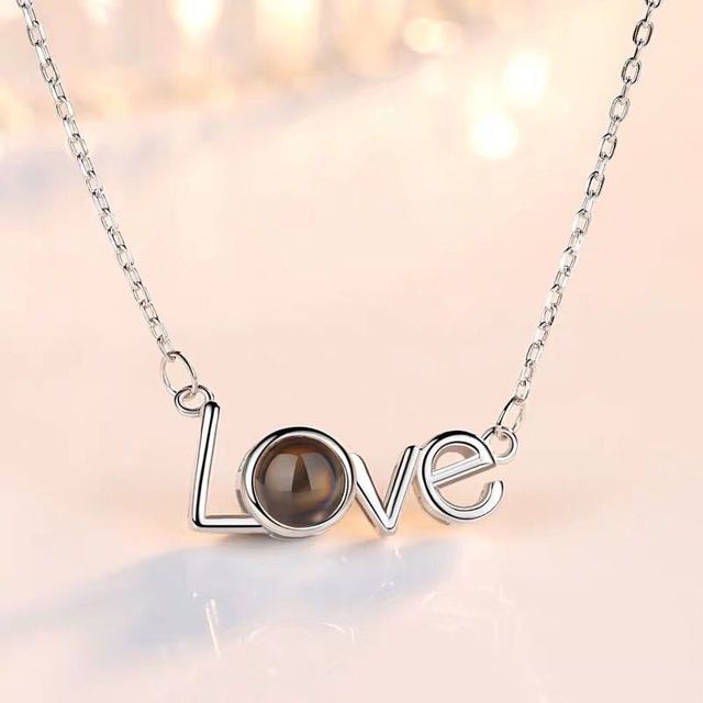 Say "I Love You" in 100 languages - Projection Necklace